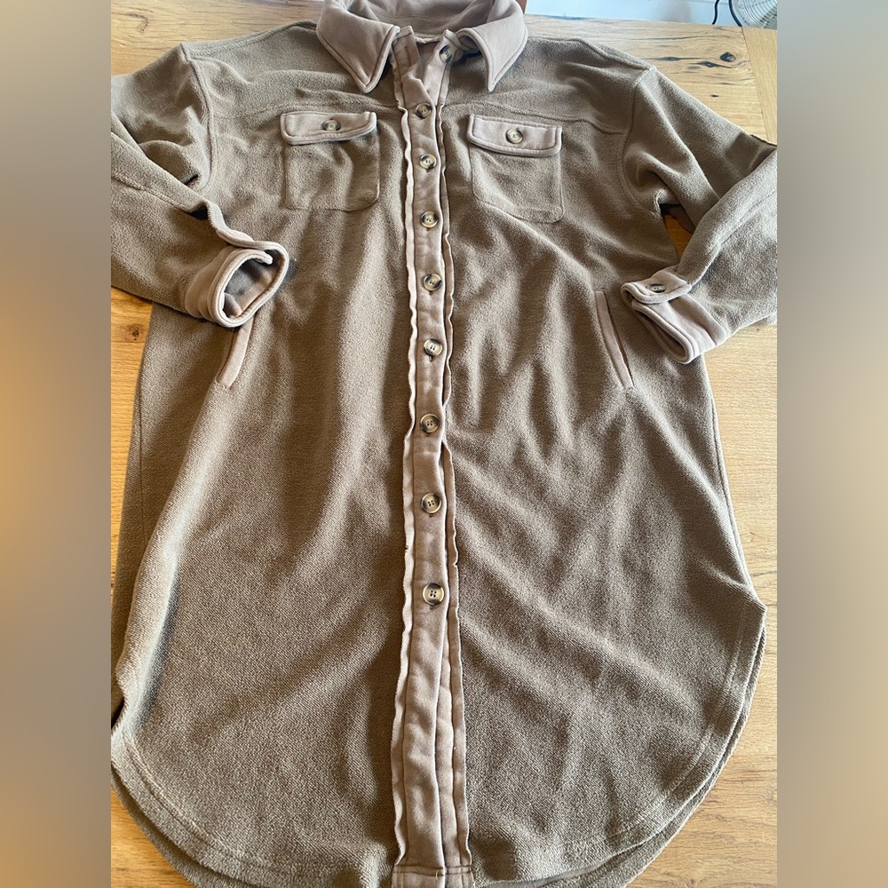 Aaron & Amber Long Button Down‎ Elbow Patch Shirt Tan Women’s Large Preloved